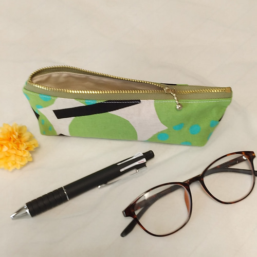 スリムなペンケース ボタニカル柄＆北欧風 全2色 ペンケース MEGUMI