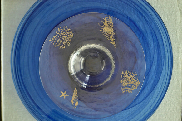 貝殻柄ガラスの小皿　 1枚目の画像