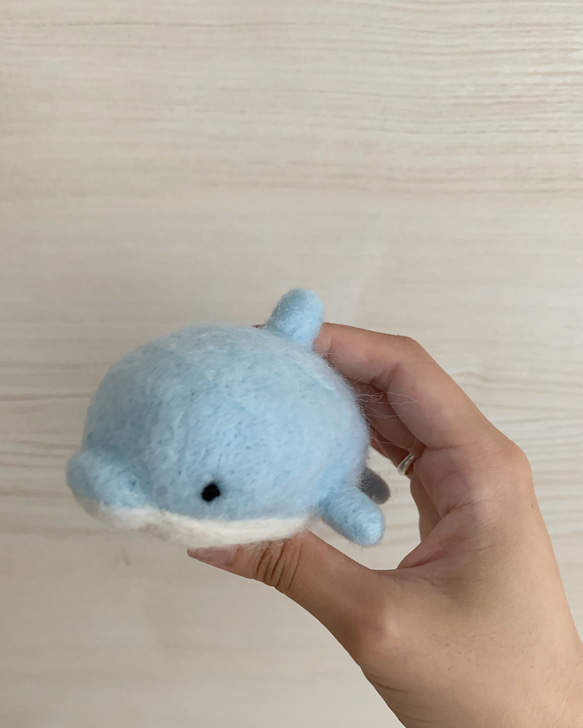 ぽってり まんまるイルカ 羊毛フェルト 羊毛フェルト める 通販