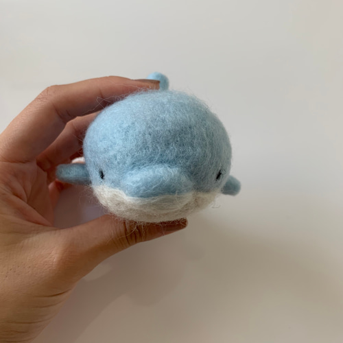 ぽってり まんまるイルカ 羊毛フェルト 羊毛フェルト める 通販
