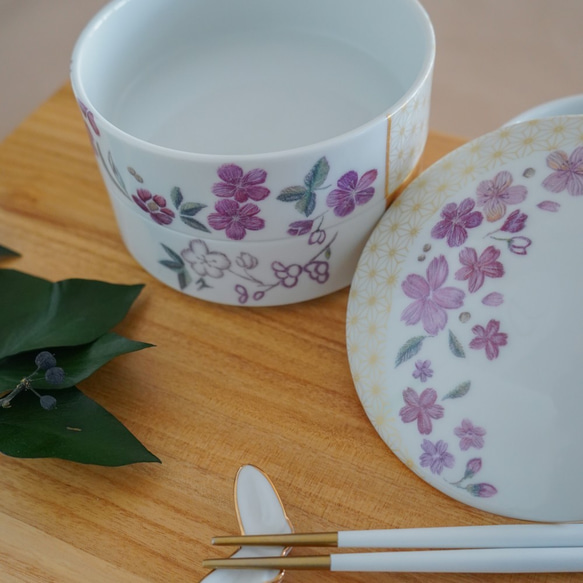 刺繍が紡ぐ桜の三段お重箱 5枚目の画像