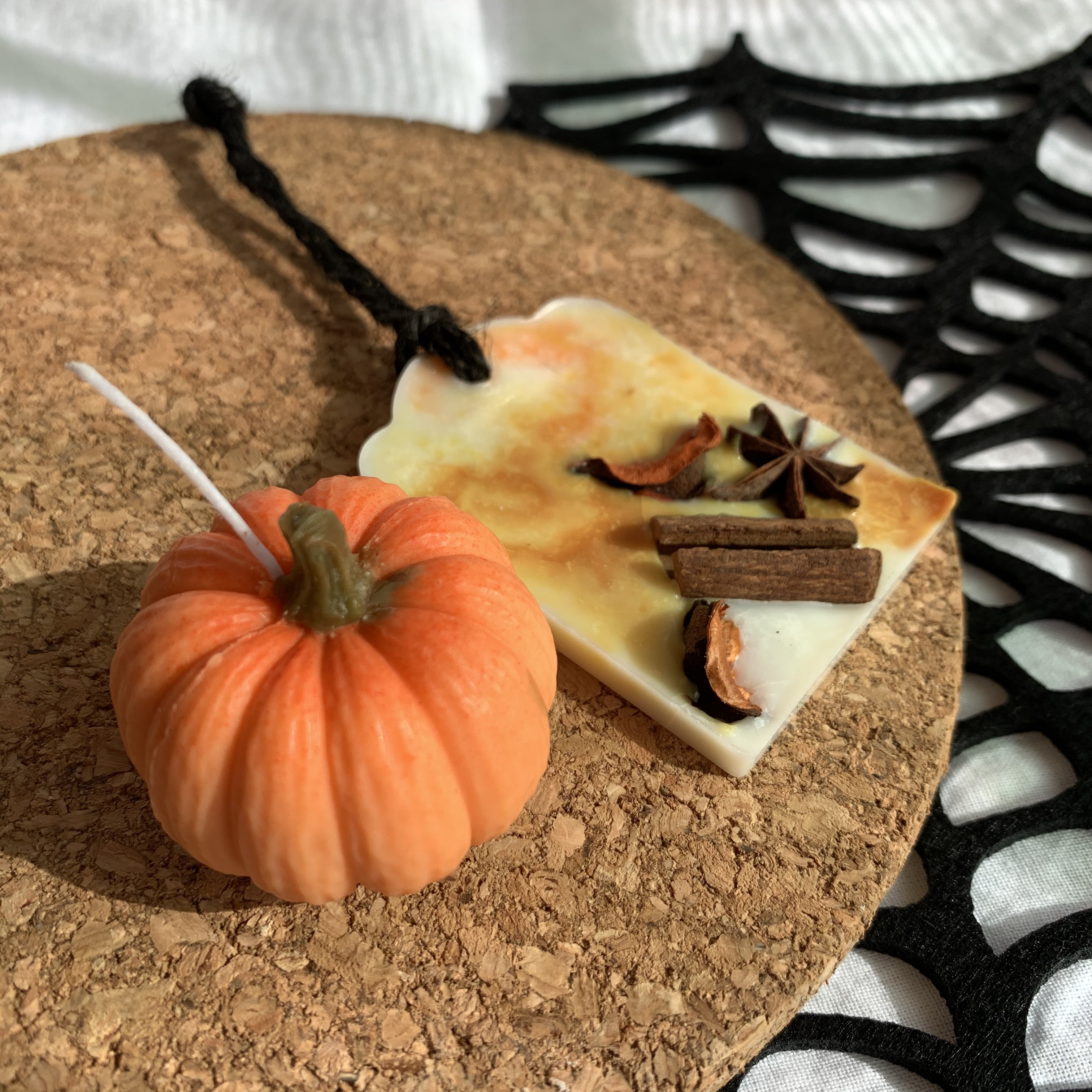 ハロウィンキャンドルかぼちゃ&アロマワックスサシェのセット