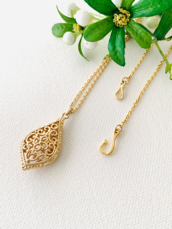 【Carving drop necklace】カーヴィングチャーム のネックレス  Creema限定 6枚目の画像