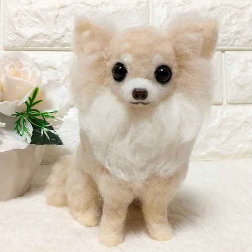 羊毛フェルト犬 チワワ / ロングコートチワワ クリーム 羊毛 羊毛フェルト犬 チワワ / ロングコートチワワ クリーム 羊毛