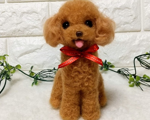 送料込み。トイプードルレッドちゃん。羊カット♡立ちポーズ