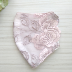 【送料込み】 不織布マスクカバー ラベンダー チュールレース 薔薇刺繍   肌に優しい　バラ 3枚目の画像