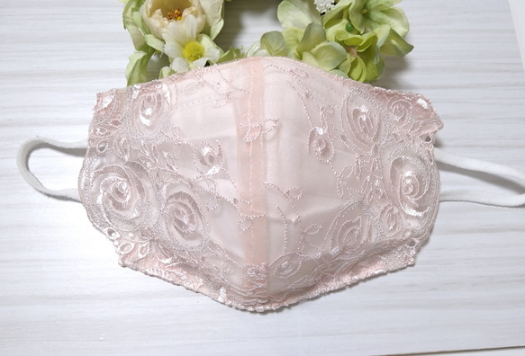 送料込み 不織布マスクカバー ピンク チュールレース  薔薇刺繍 ラメ刺繍  肌に優しい 3枚目の画像