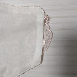 送料込み 不織布マスクカバー ピンク チュールレース  薔薇刺繍 ラメ刺繍  肌に優しい 4枚目の画像