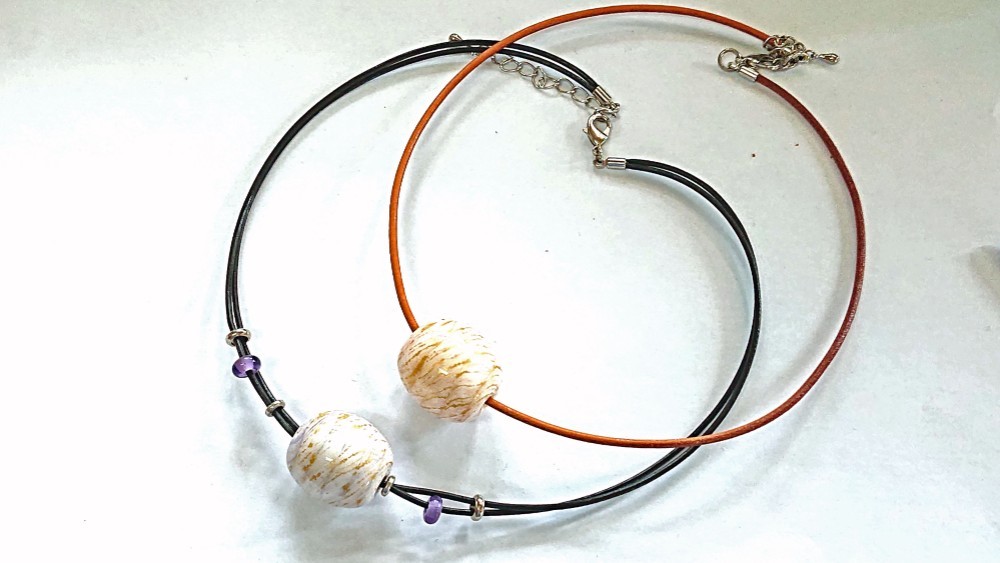 とんぼ玉チョーカー　ネックレス