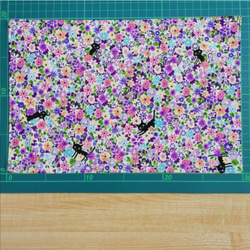 20×30 紫の花畑ねこ×イエローギンガムチェック　ランチョンマット 5枚目の画像