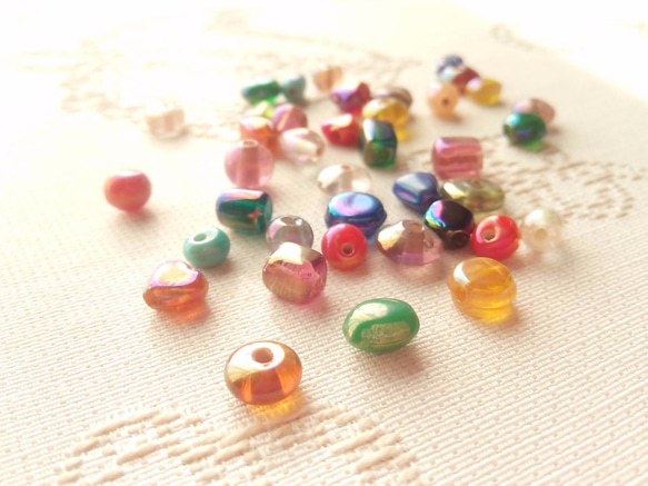 かわいいね！楽しいね！　インドビーズ　10g 1枚目の画像