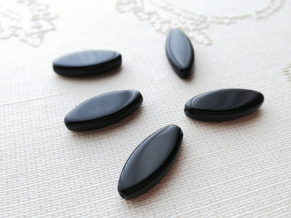 舟にゆられて〜ブラック〜 チェコビーズ　8X20mm 5個 1枚目の画像