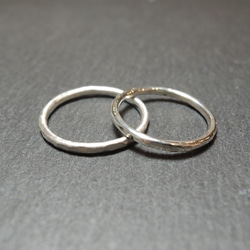 1.6㎜幅のぷくっとシルバーリング（槌目マット仕上げ） 4枚目の画像