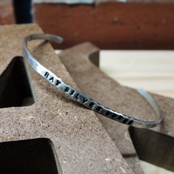 SV950】厚み0.7mmの極薄シルバーバングル（槌目&テクスチャー加工