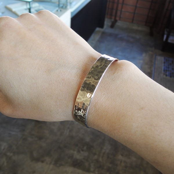 グロッソ/シルバーバングル★槌目仕上げ★