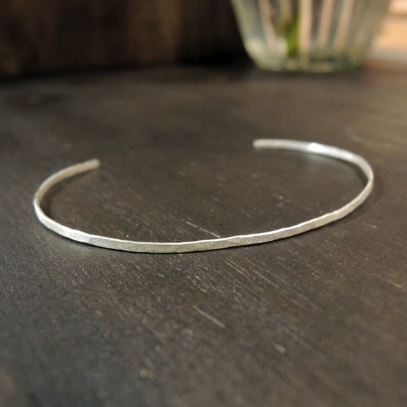 SV950】厚み0.5mmの極薄シルバーバングル（槌目&テクスチャー加工