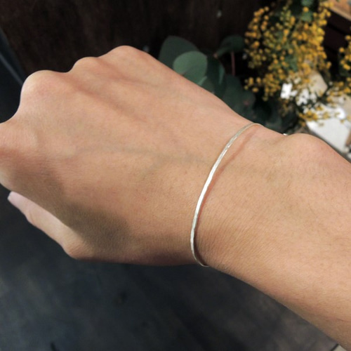 定価88000円　現行品　ホロウ HOLLOOW シルバー バングル　美品 silver bangle wave / シルバーバングル ウェーブ - FUURA handmade studio