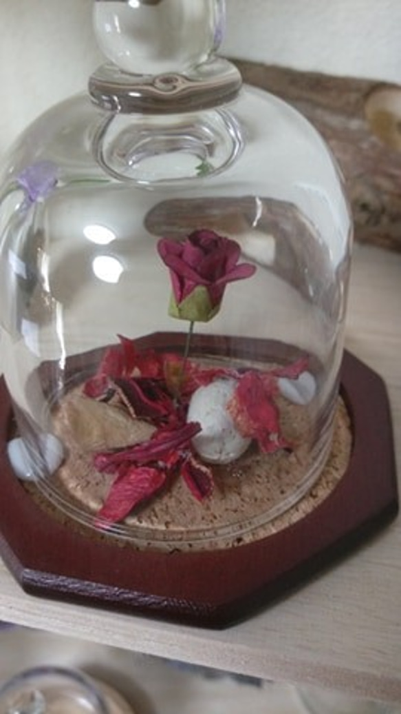 ビューティー＆ビースト　ガラス　バラ　置物　手作り　造花 2枚目の画像
