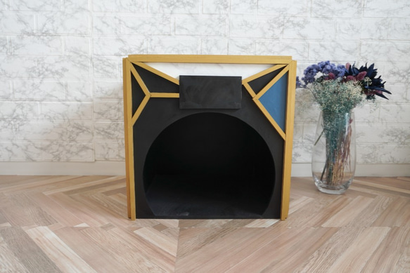 モダンドッグハウス　ゴールド＆ブラック　木製　犬小屋　犬　猫　オーダー可能 3枚目の画像