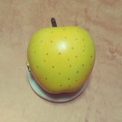 手彫りリンゴ(シナノゴールド)マグネット 4枚目の画像