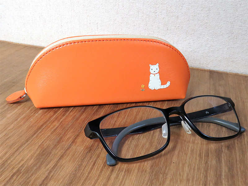 革のメガネケース（ねこ・うりぼう・ひつじ）