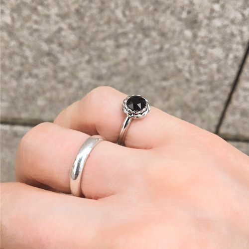 大人かっこいい一粒ブラックストーンのシンプルメンズリング