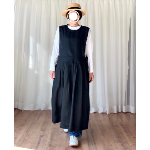リネンのエプロンワンピース】黒▫️受注製作▫️ ワンピース リネンのエプロンワンピース】黒▫️受注製作▫️ ワンピース