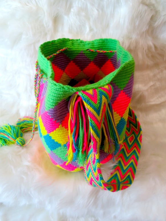 コロンビア産 ワユーバッグ ショルダー 刺繍 wayuu 民族 ボヘミアン 洗濯可能です レディース 女性用 4枚目の画像
