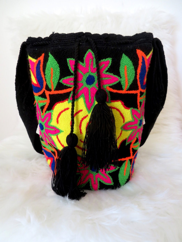 コロンビア産 ワユーバッグ ショルダー 刺繍 wayuu 民族 ボヘミアン 洗濯可能です レディース 女性用 2枚目の画像