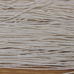 綿糸　20/8　かせ　きなり　約300ｇ（１かせ約100ｇ×3かせ）　 2枚目の画像