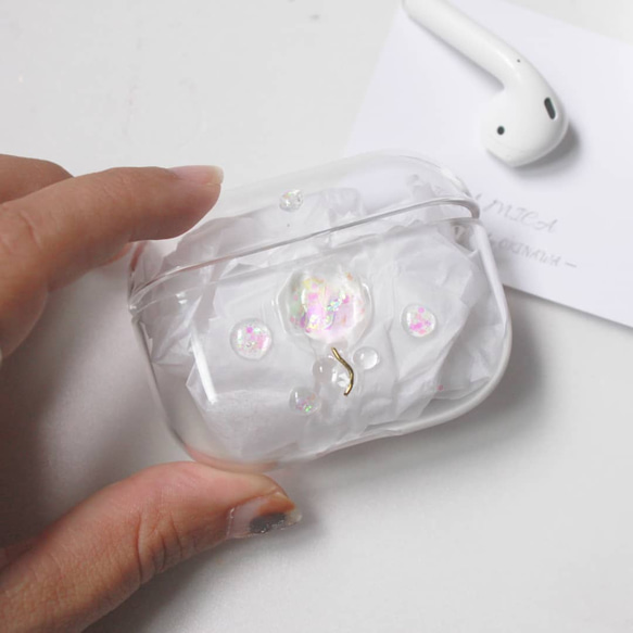 【氷石花】(イニシャル可) AirPods3 1 2  Pro ケース レジン 透明 韓国  シンプル　オーロラ 7枚目の画像