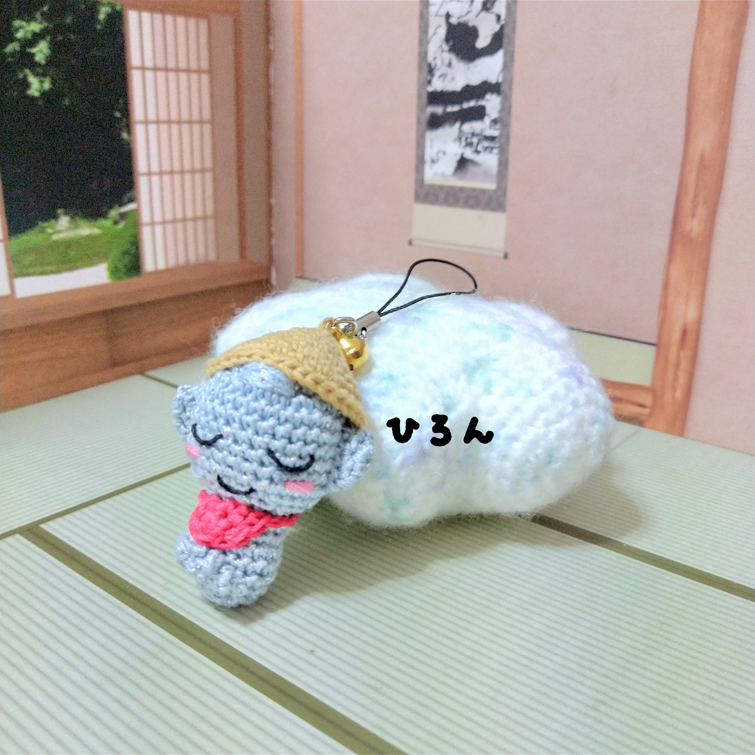 受注生産※❰三角帽子のお地蔵ストラップ▫金色の鈴付き