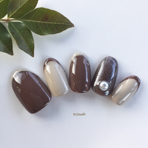 モカブラウン×ミルクティーベージュ スキニーフレンチネイル ネイル  