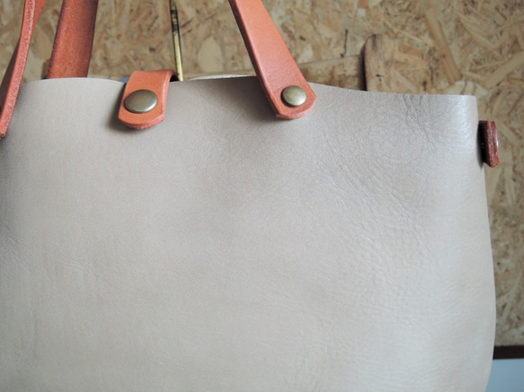 【ORZO】《Belt Set》Leather Tote Shoulder 2wayBAG(S) Grey x Camel OR 第3張的照片