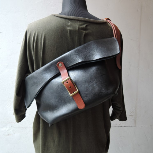 日本/姫路レザー】レザーバッグショルダーBAGメッセンジャー(S
