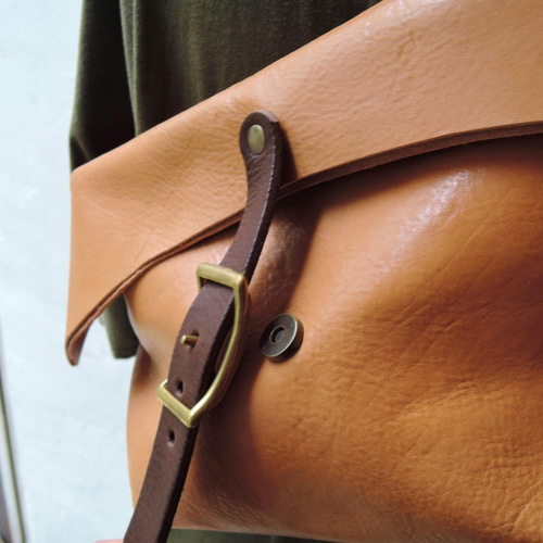 オーダーバッグ　25cm ブラウン色　　金具ゴールド　レザーバッグ Woman マルチカラー レザー バッグ ミニ XBWAPAFL100QRIPZ2L64