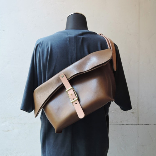 送料無料』神戸ORZO レザーバッグ ショルダーBAG メッセンジャー
