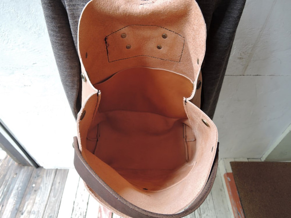 ヌメ革 レザーリュック A4ファイル対応 ベージュ OR315 4枚目の画像