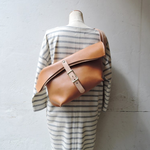 日本/姫路レザー】レザーバッグ ショルダーBAG メッセンジャー(S 