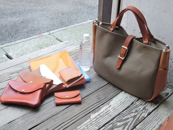 “免費送貨”神戶ORZO Nume皮革×8帆布手提包肩2路袋卡其色×米色或521 第4張的照片
