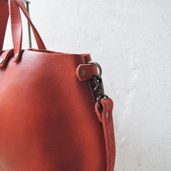 [ORZO]「福袋」神戶皮革托特肩帶腰帶 2way BAG (M) 相容於 A4 紅 x 紅 OR314 第2張的照片