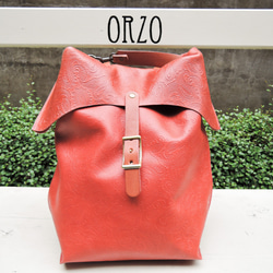 【ORZO】神戸 型押しレザー BAG リュック ペイズリー レッド A4対応 OR520pL 1枚目の画像