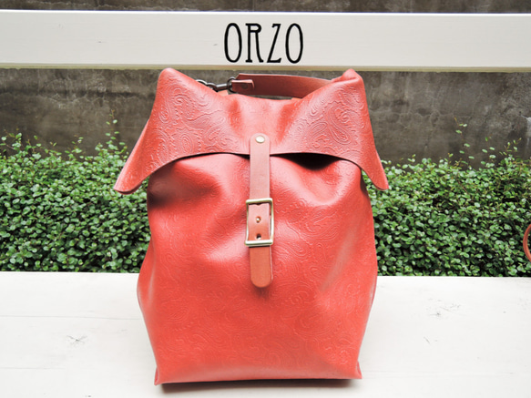 【ORZO】神戸 型押しレザー BAG リュック ペイズリー レッド A4対応 OR520pL 1枚目の画像