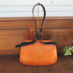 [ORZO] Kobe Tanned Leather Leather Bag Shoulder BAG(S) 駝色 x 黑色 O 第3張的照片