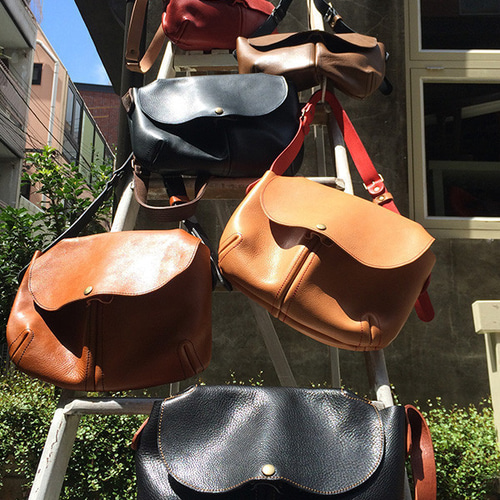 ≪web限定カラー≫ぷっくりシルエットが可愛いA4対応シェル型レザー