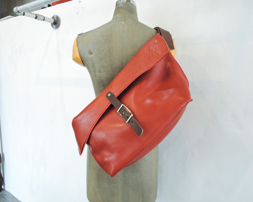 カラーオーダー2025】 A4対応メッセンジャーバッグ 姫路レザー