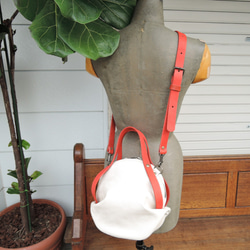 「福袋」神戶 ORZO 迷彩壓花皮革單肩包帶 2way 腰帶 (S) 迷彩白 x 紅 531pS 第1張的照片