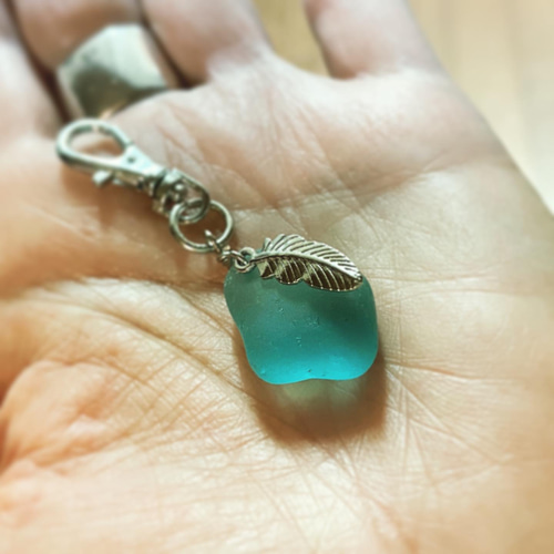 シーグラスのキーホルダー その他アクセサリー Light blue