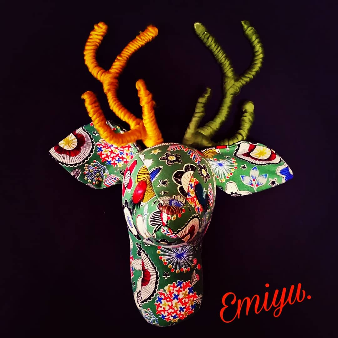 鹿　ぬいぐるみ　デザフェス　ハンティングトロフィー　ハンドメイド　黒