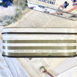 アンティーク　フランス L'ALSACIENNE(エルベ・モルバン)ビスケットの缶 7枚目の画像